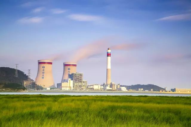 2015年4月17日---燃氣發(fā)電機組項目第七批中性點出線柜+中性點接地電阻柜發(fā)貨！